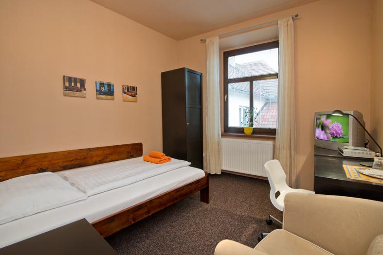 Hotel U Zlateho Byka Písek Exteriör bild