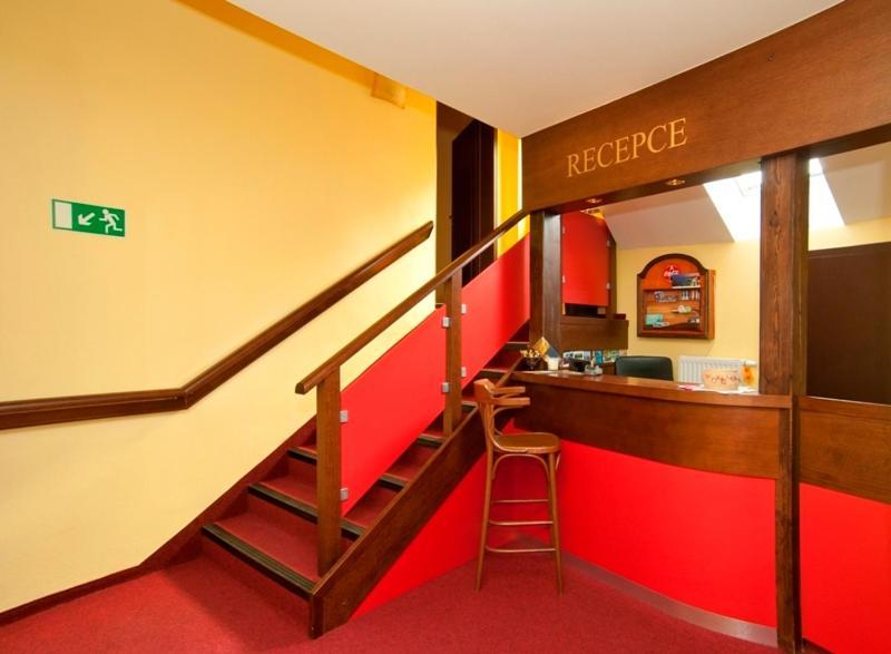 Hotel U Zlateho Byka Písek Exteriör bild