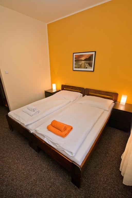 Hotel U Zlateho Byka Písek Rum bild